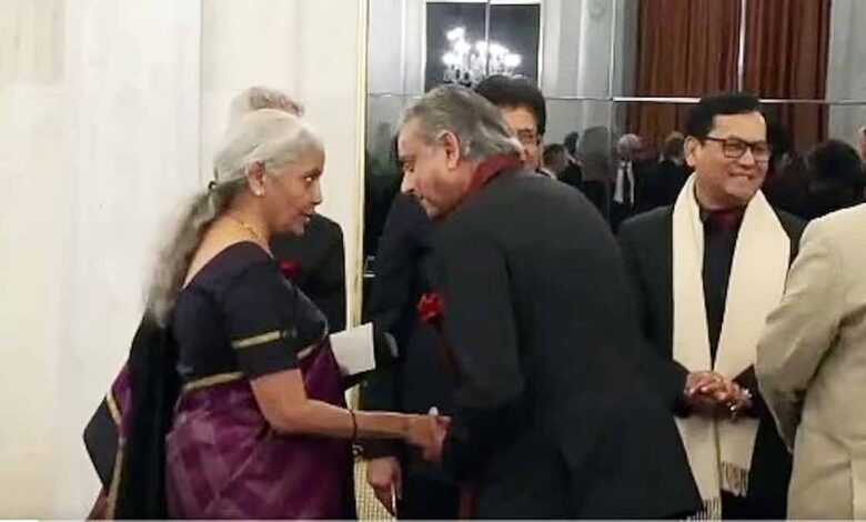 shashi tharoor lunch